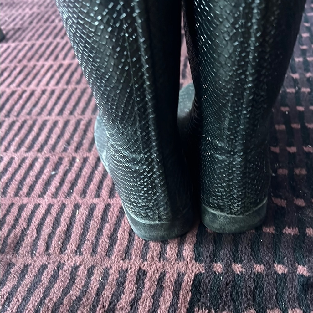 Hunter Black Snake-Patterned Boots - image 6